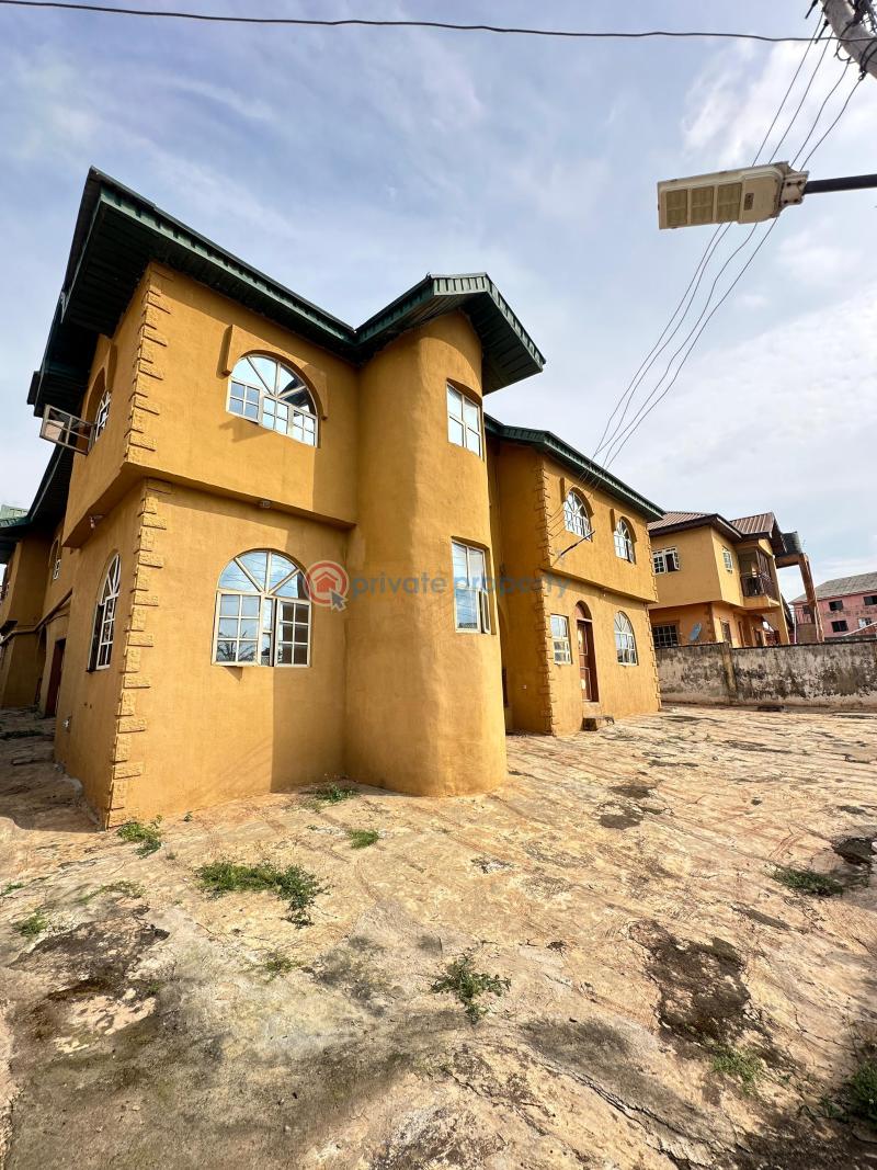House For Sale Bobby Olofa, Akala Akobo, Ibadan. Ibadan Oyo - 6