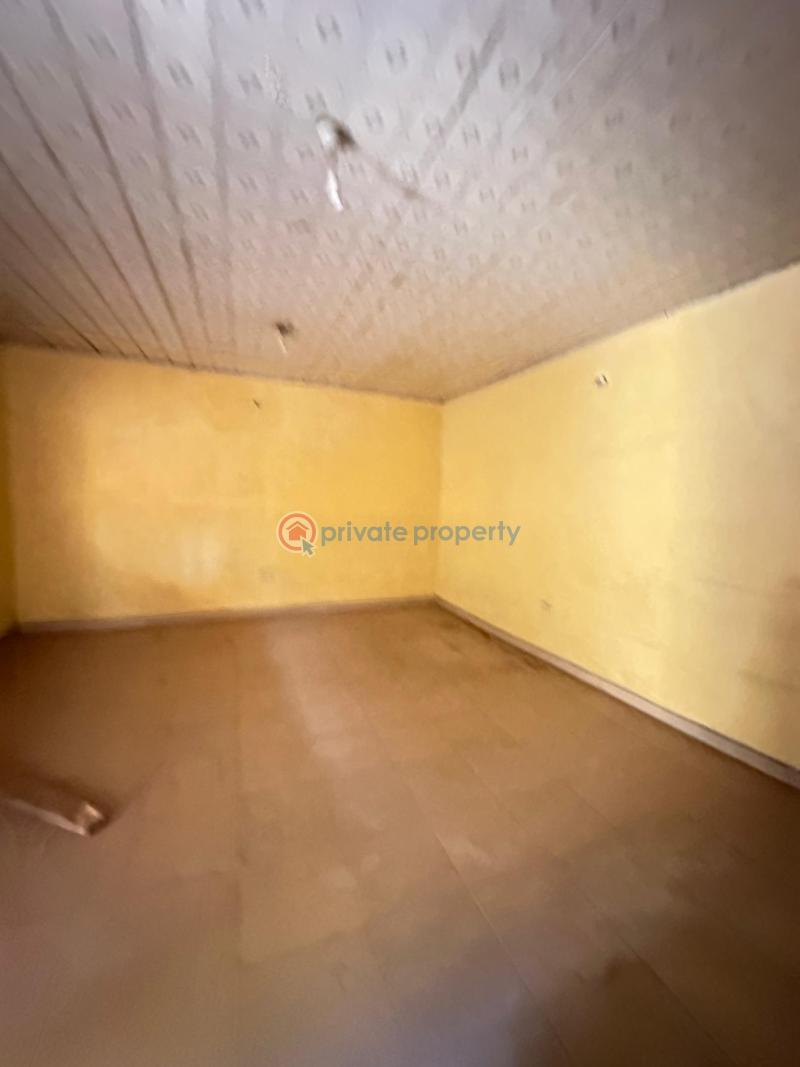 House For Sale Bobby Olofa, Akala Akobo, Ibadan. Ibadan Oyo - 10