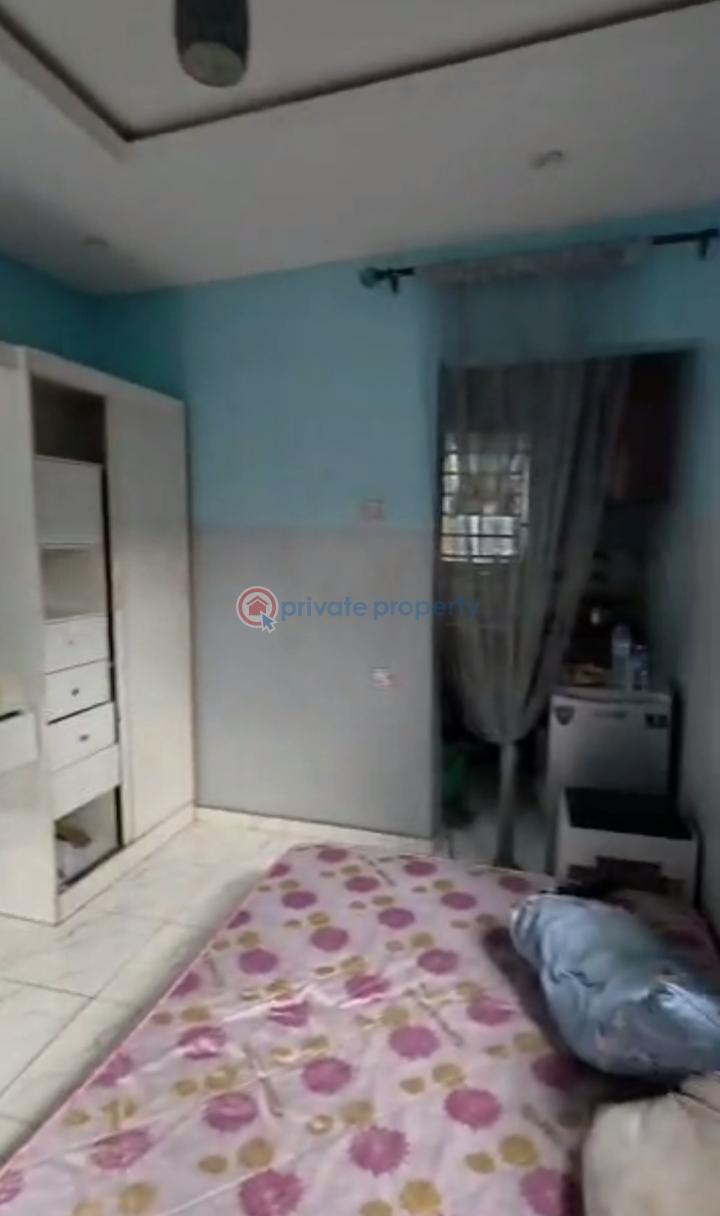 1 bedroom Self Contain For Rent Abule Ijesha  Yaba Lagos - 2