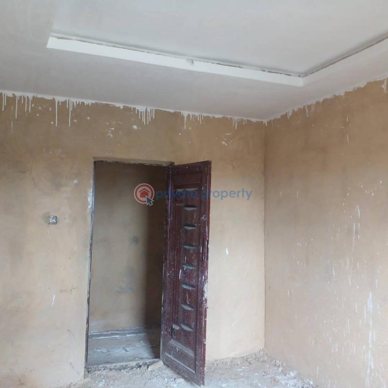 1 bedroom Self Contain For Sale Onipanu Shomolu Lagos - 3