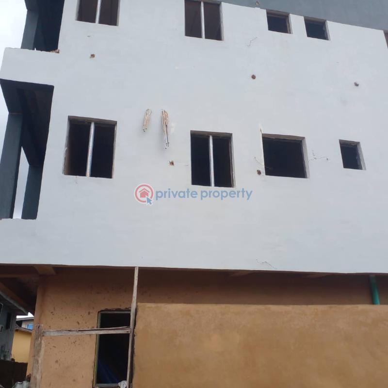 1 bedroom Self Contain For Sale Onipanu Shomolu Lagos - 2
