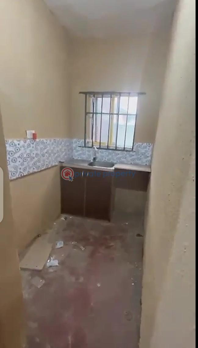 1 bedroom Self Contain For Rent Olorun Kemi Street, Off Bajulaiye Road Bariga Shomolu Lagos - 3