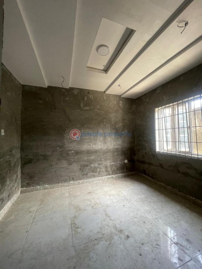 1 bedroom Self Contain For Rent Iwaya Yaba Lagos - 0