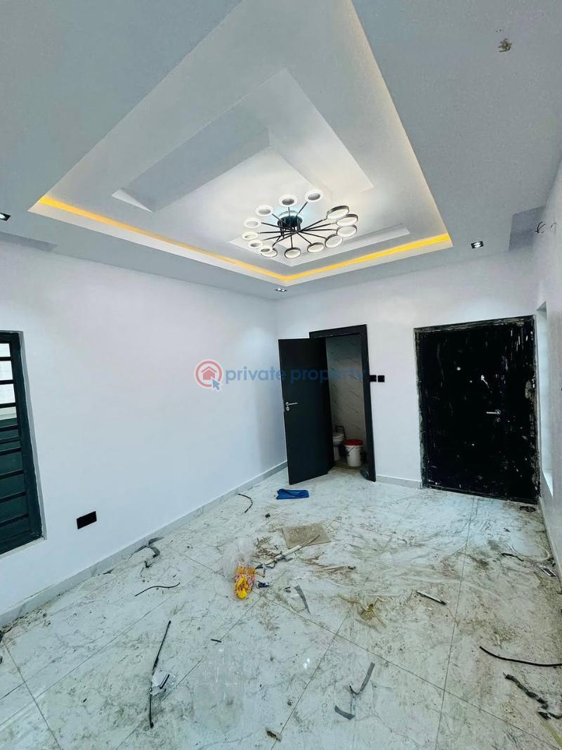 House For Rent Location : Carlton Gate Estate, Akobo, Ibadan. Ibadan Oyo - 2