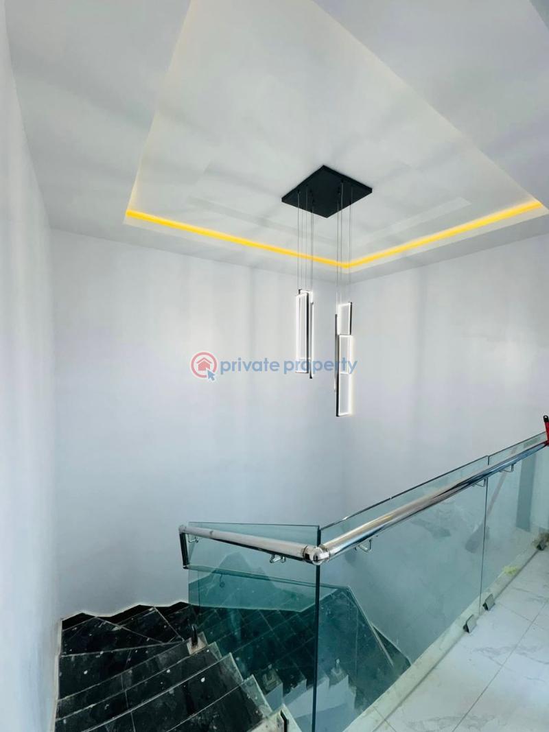 House For Rent Location : Carlton Gate Estate, Akobo, Ibadan. Ibadan Oyo - 7