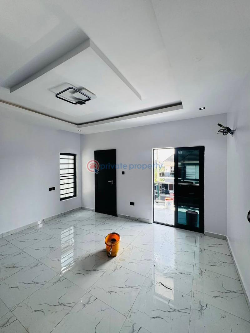 House For Rent Location : Carlton Gate Estate, Akobo, Ibadan. Ibadan Oyo - 6