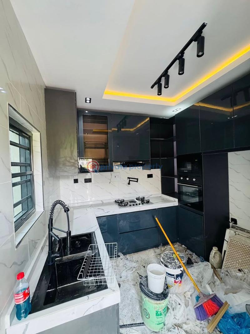 House For Rent Location : Carlton Gate Estate, Akobo, Ibadan. Ibadan Oyo - 11