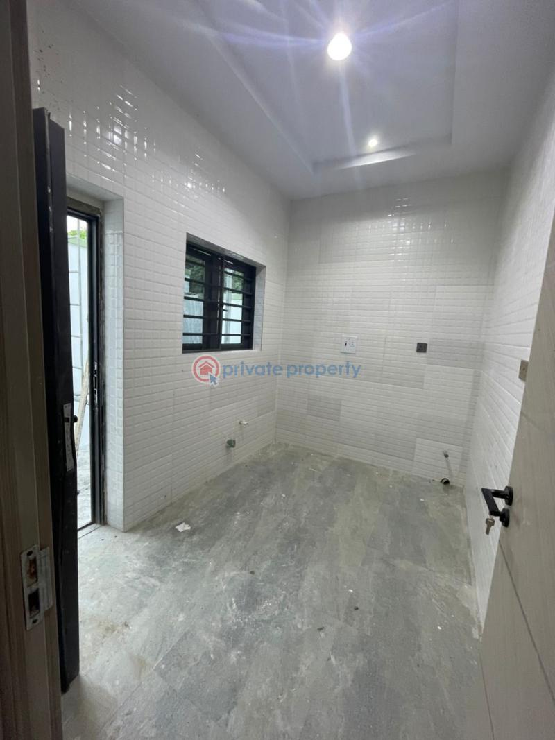 3 bedroom Detached Bungalow For Sale Abdulsalam Estate, Akala Way, Akobo Ibadan Oyo - 4