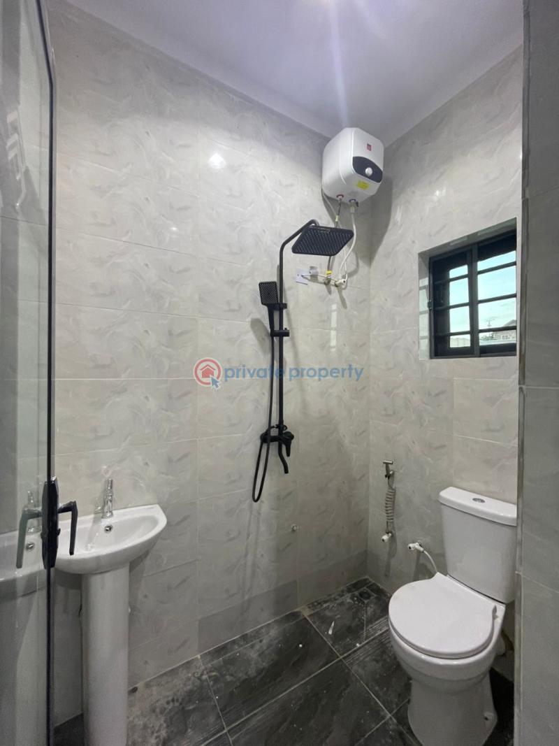 3 bedroom Detached Bungalow For Sale Abdulsalam Estate, Akala Way, Akobo Ibadan Oyo - 16