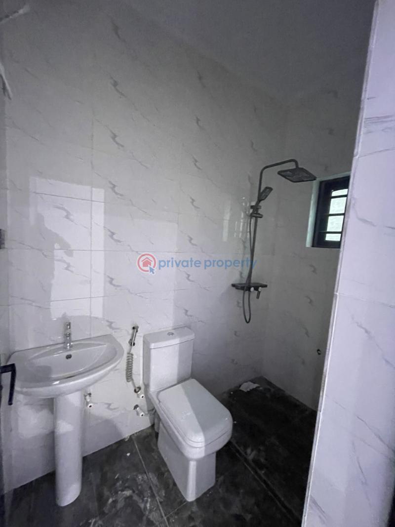 3 bedroom Detached Bungalow For Sale Abdulsalam Estate, Akala Way, Akobo Ibadan Oyo - 8