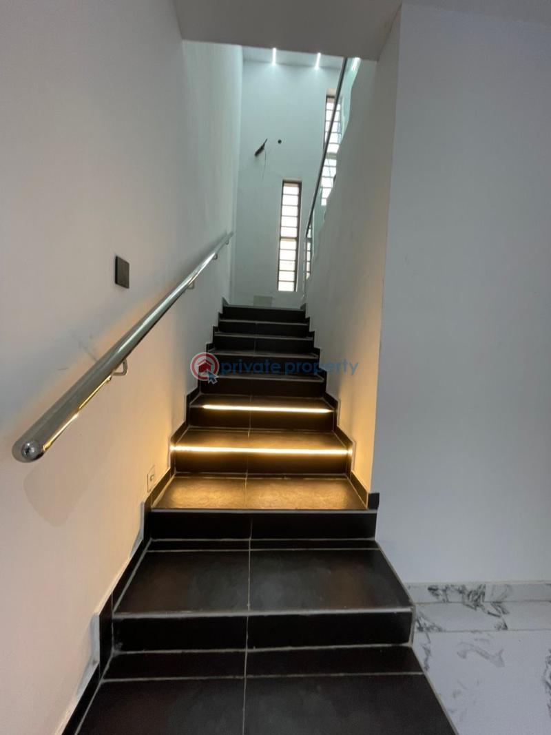 4 bedroom Detached Duplex For Sale Zone B, Akoto Estate, Elebu Akala Express Ibadan Oyo - 12