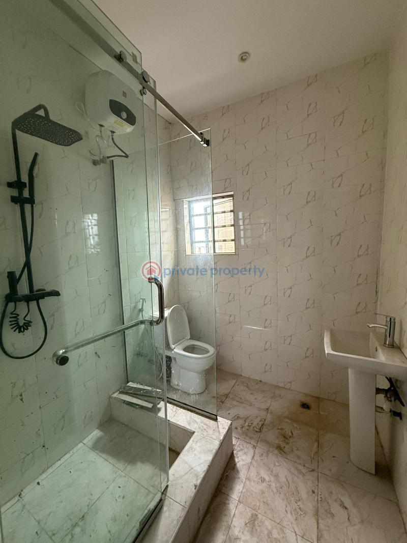 4 bedroom Detached Duplex For Sale Carlton Gate Estate, Kolapo Ishola Gra Akobo Ibadan Oyo - 11