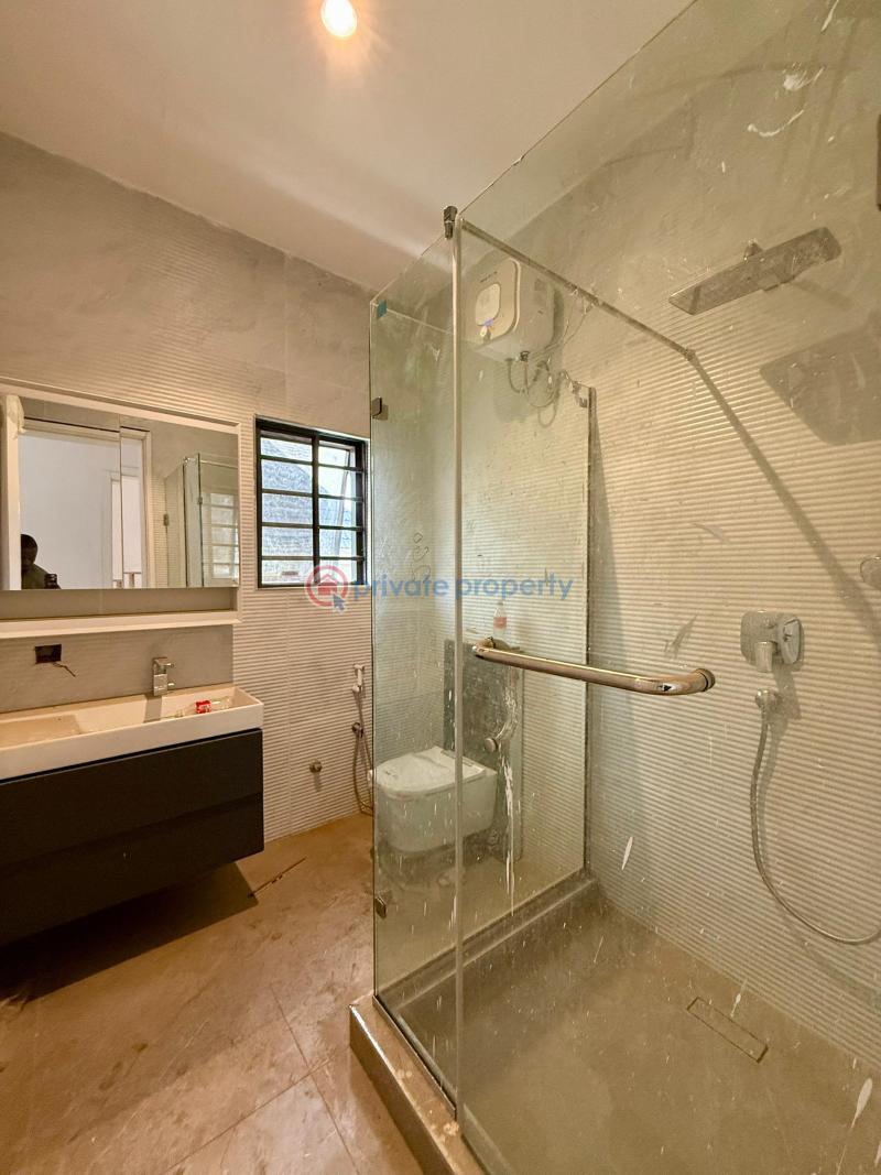 6 bedroom Detached Duplex For Sale Kolapo Ishola Gra Akobo Ibadan Oyo - 8