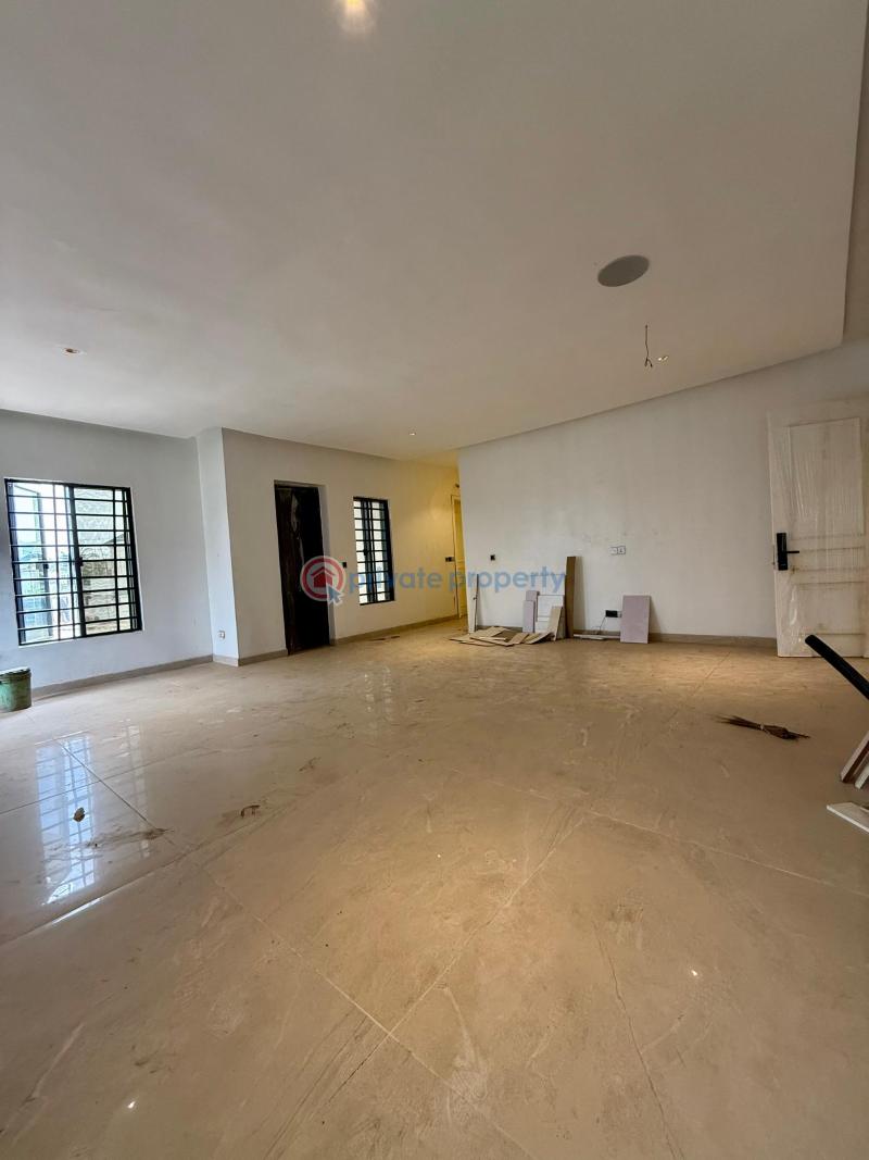 6 bedroom Detached Duplex For Sale Kolapo Ishola Gra Akobo Ibadan Oyo - 1