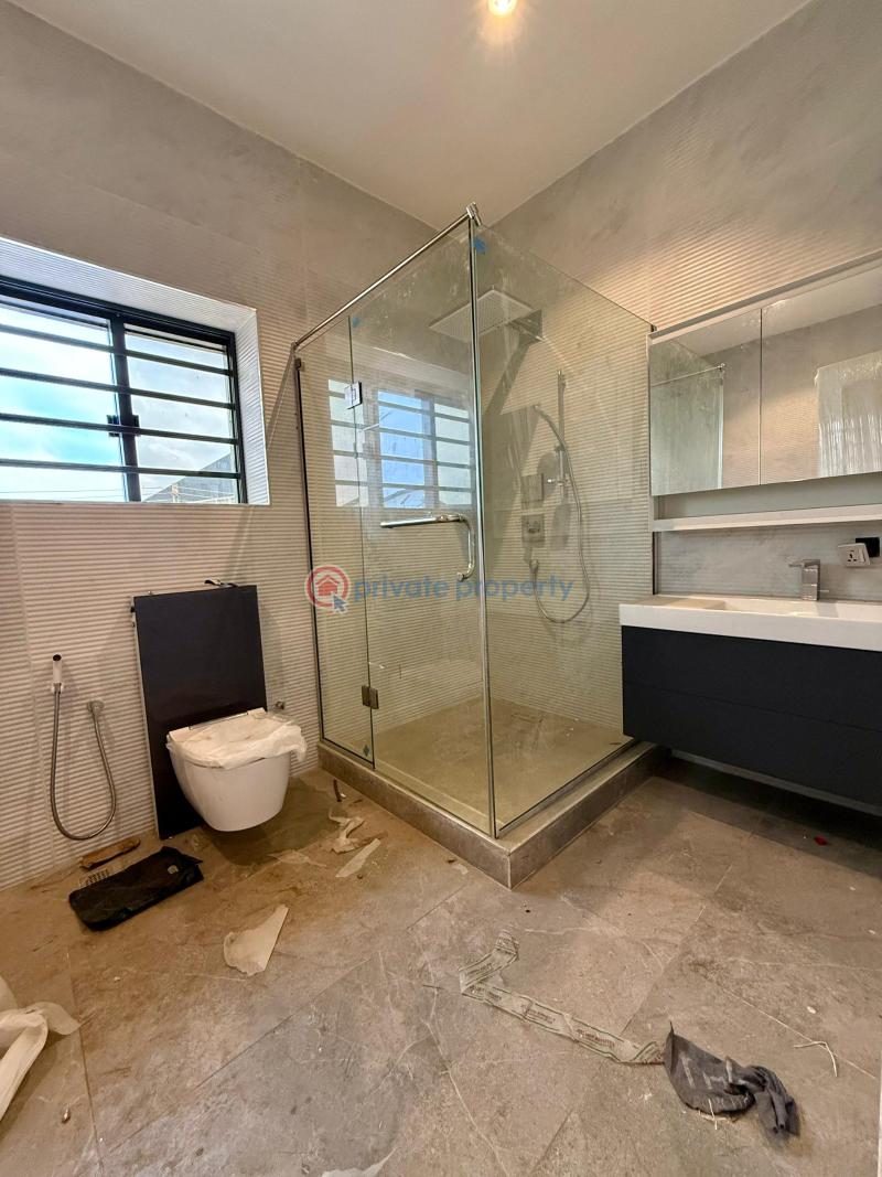 6 bedroom Detached Duplex For Sale Kolapo Ishola Gra Akobo Ibadan Oyo - 10