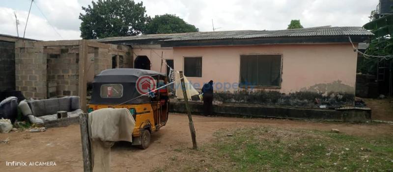 Bungalow For Sale Off Isuti Road Egan Ikotun/Igando Lagos - 0