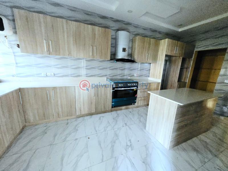6 bedroom Detached Duplex For Sale Chevron Drive Lekki Lagos - 3