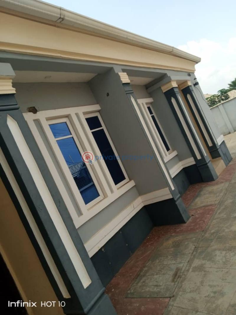 2 bedroom Block Of Flats For Rent Lawyer Oke Street, Elewure Akala Express Ibadan Oyo - 9