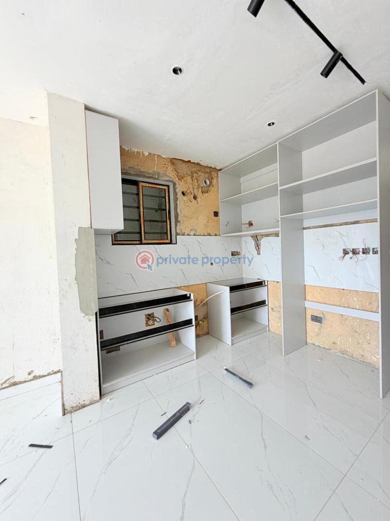 1 bedroom Flat & Apartment For Sale Freedom Way Lekki Phase 1 Lagos - 5