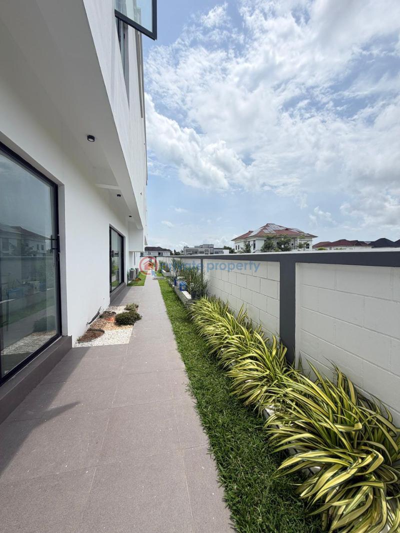 5 bedroom Detached Duplex For Sale Vgc Extension Lekki Lagos - 2