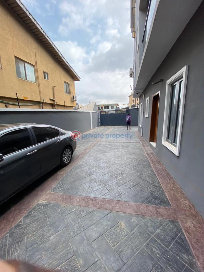 2 bedroom Block Of Flats For Rent Omole Phase2 Omole Phase 2 Ojodu Lagos - 5