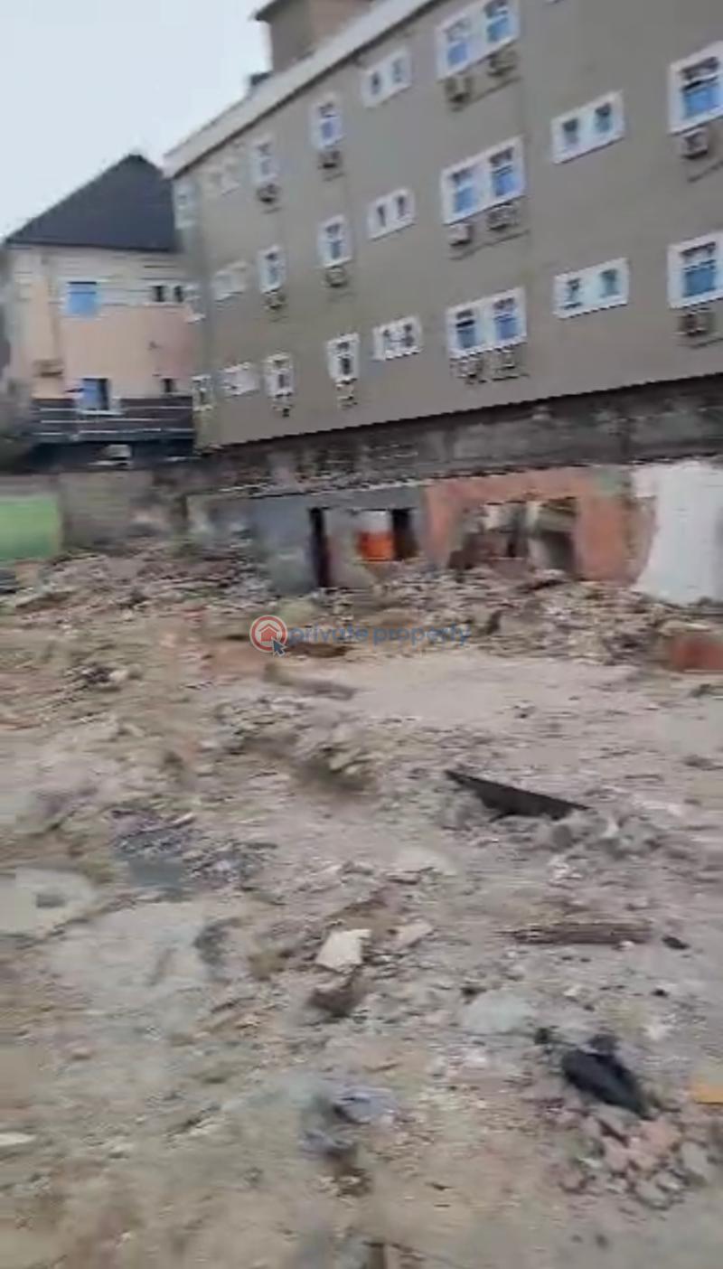 Mixed use Land For Sale Muritala Rd, Close To Gbagada Bariga Shomolu Lagos - 0