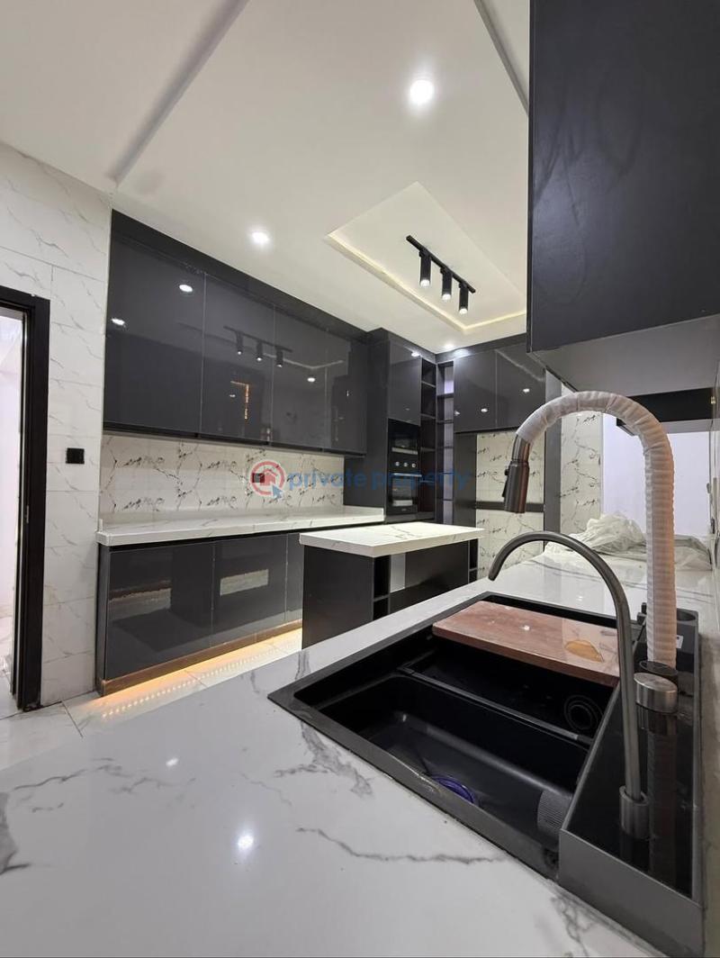 A fully detached 4-bedroom duplex - 11 4 bedroom Detached Duplex For Sale Palace Estate, Akala, Akobo Ibadan Oyo - 11