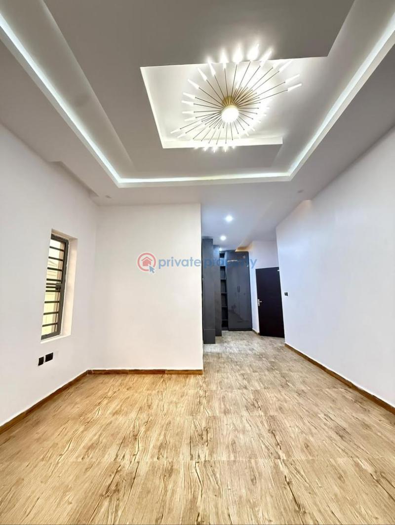 A fully detached 4-bedroom duplex - 4 4 bedroom Detached Duplex For Sale Palace Estate, Akala, Akobo Ibadan Oyo - 4