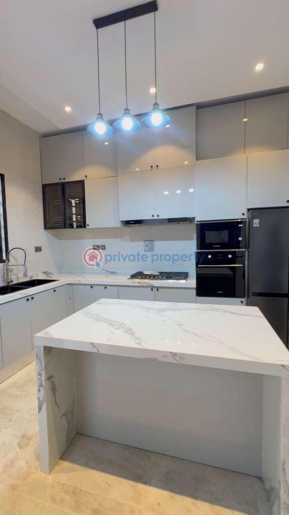 5 bedroom Detached Duplex For Sale Legacy Estate, Kolapo Ishola Gra, Ibadan Oyo - 8