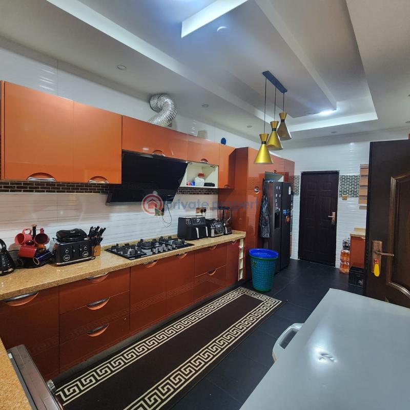 7 bedroom Detached Duplex For Sale Providence Estate, Eleyele, Eleyele Ibadan Oyo - 1