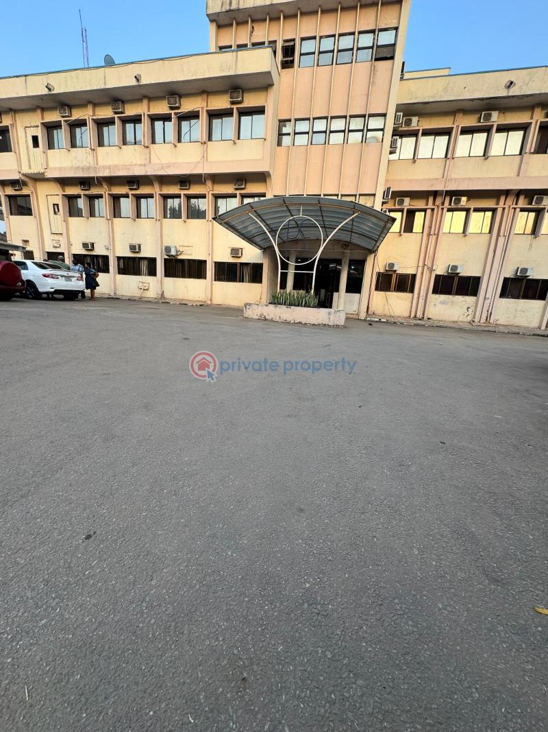 10 bedroom Hotel For Sale Wuse Abuja Phase 1 