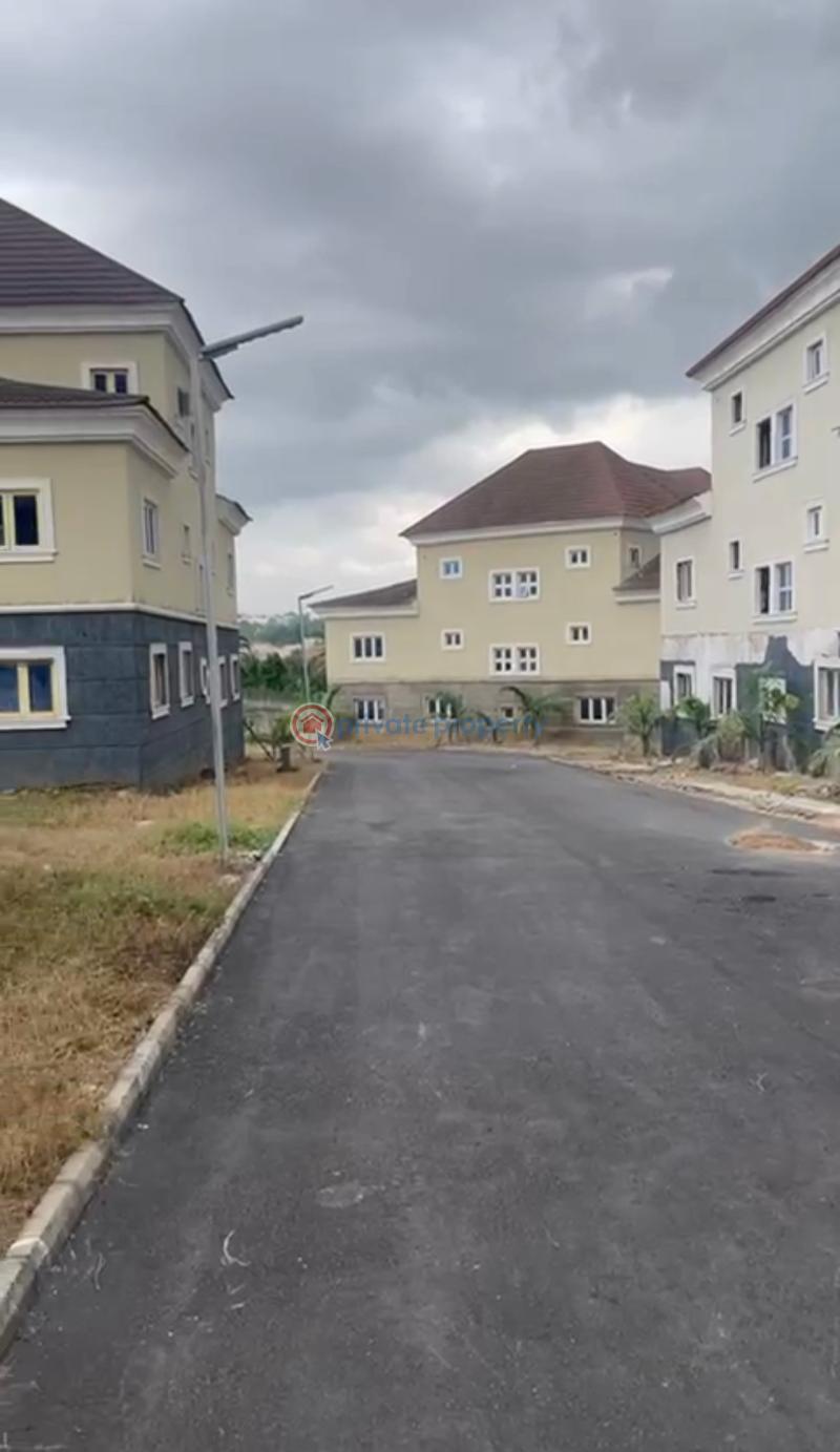 House For Sale Karumo Abuja Phase 1  - 5