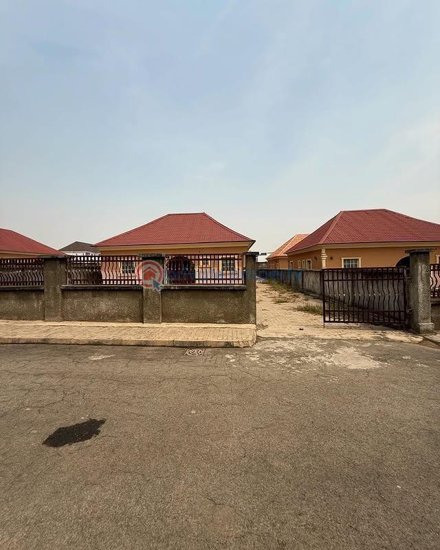 3 bedroom Detached Bungalow For Sale Idu Industrial Abuja Phase 3  - 1