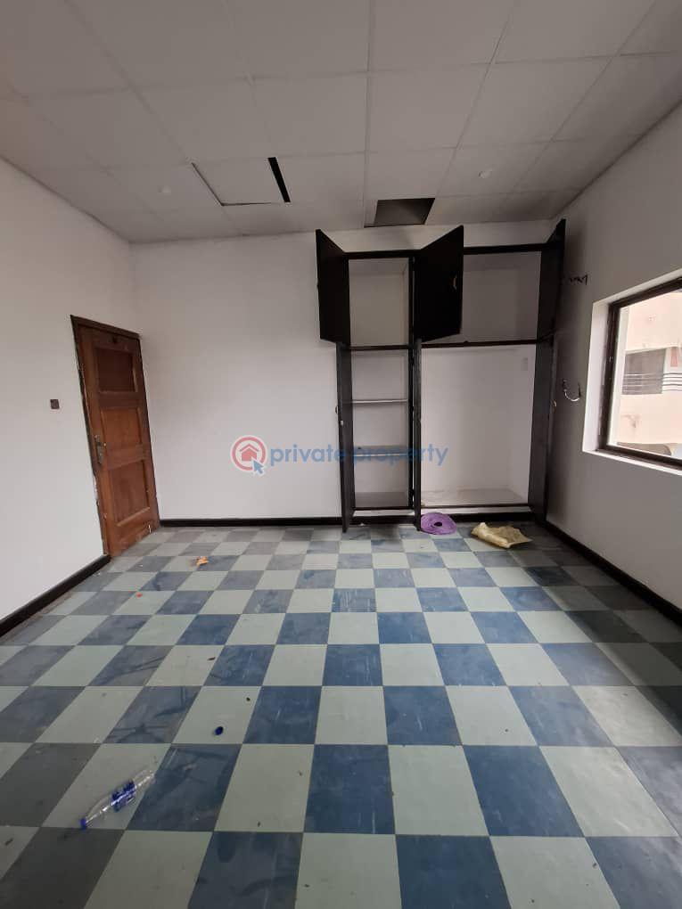 House For Rent Off Ligali Ayorinde Victoria Island Lagos - 12