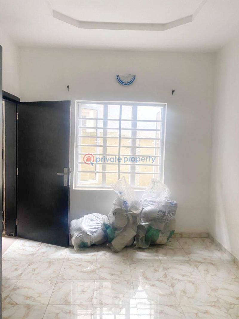2 bedroom Block Of Flats For Rent Olowora Omole Phase 2 Ojodu Lagos - 5