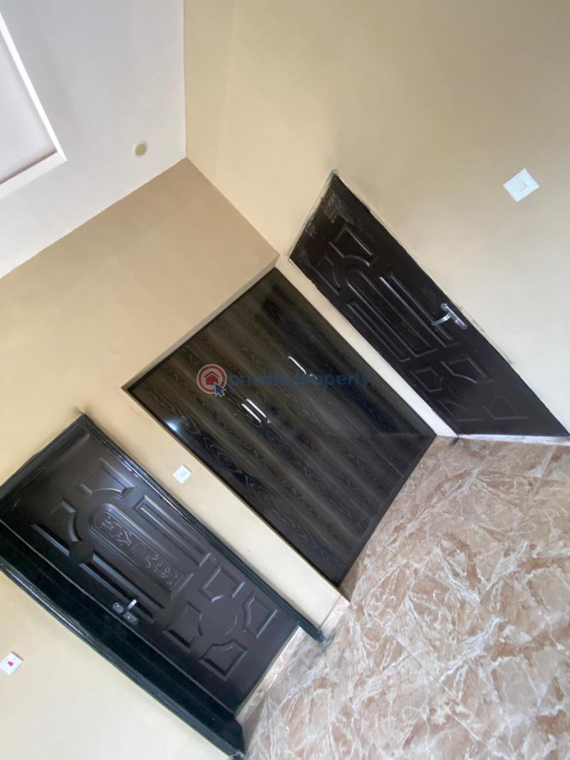 3 bedroom Block Of Flats For Rent Ire Akari Road 6 Block H, Idi Oya Off Tipper Garage Akala Express Ibadan Oyo - 4