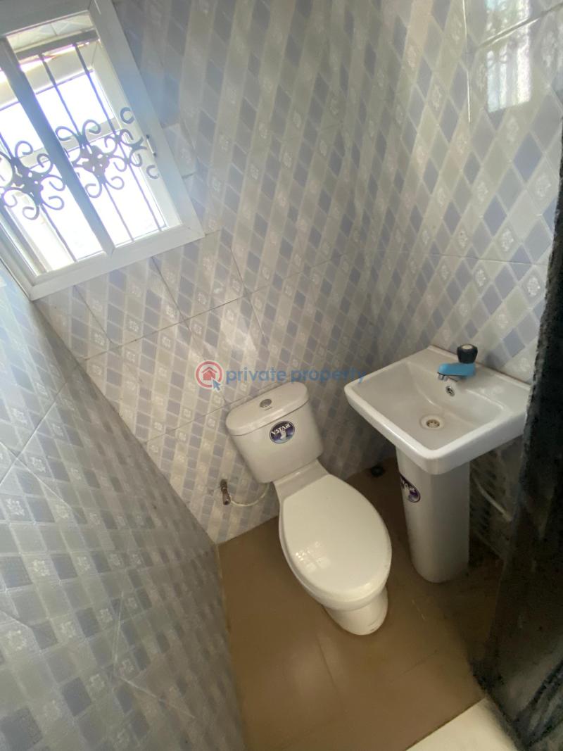 3 bedroom Block Of Flats For Rent Ire Akari Road 6 Block H, Idi Oya Off Tipper Garage Akala Express Ibadan Oyo - 1