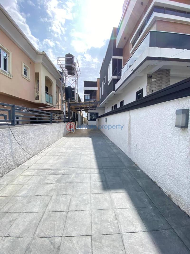 4 bedroom Semi detached Duplex For Sale Chevron Drive Lekki Lagos - 11