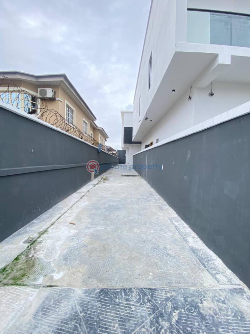 4 bedroom Semi detached Duplex For Sale Chevron Drive Lekki Lagos - 8