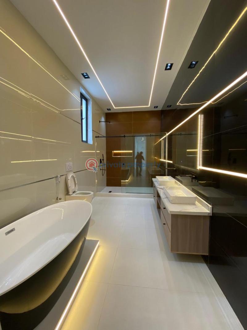 5 bedroom Duplex For Sale Osapa Lekki Lagos - 10