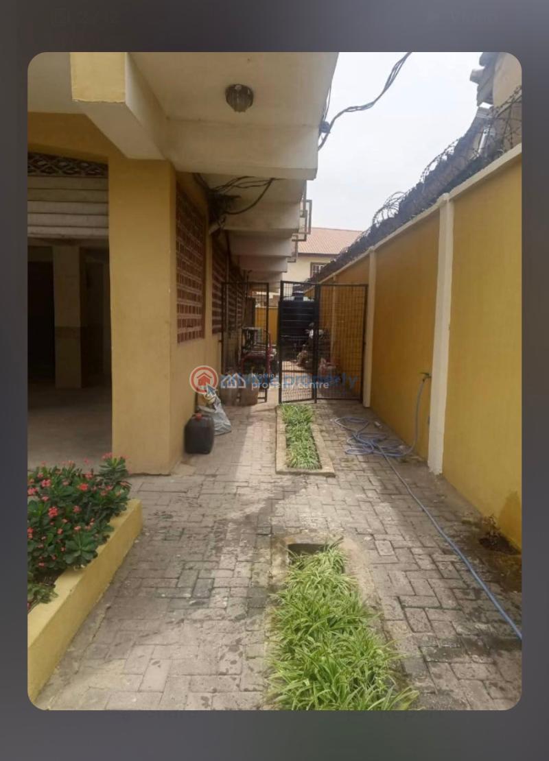 Townhouse For Sale Off Pedro Road, Gbagada Gbagada Lagos - 5