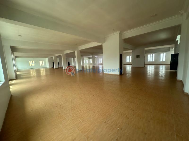 A luxurious fully serviced open plan office space - 3 Office For Rent Lekki Phase 1 Lagos - 3