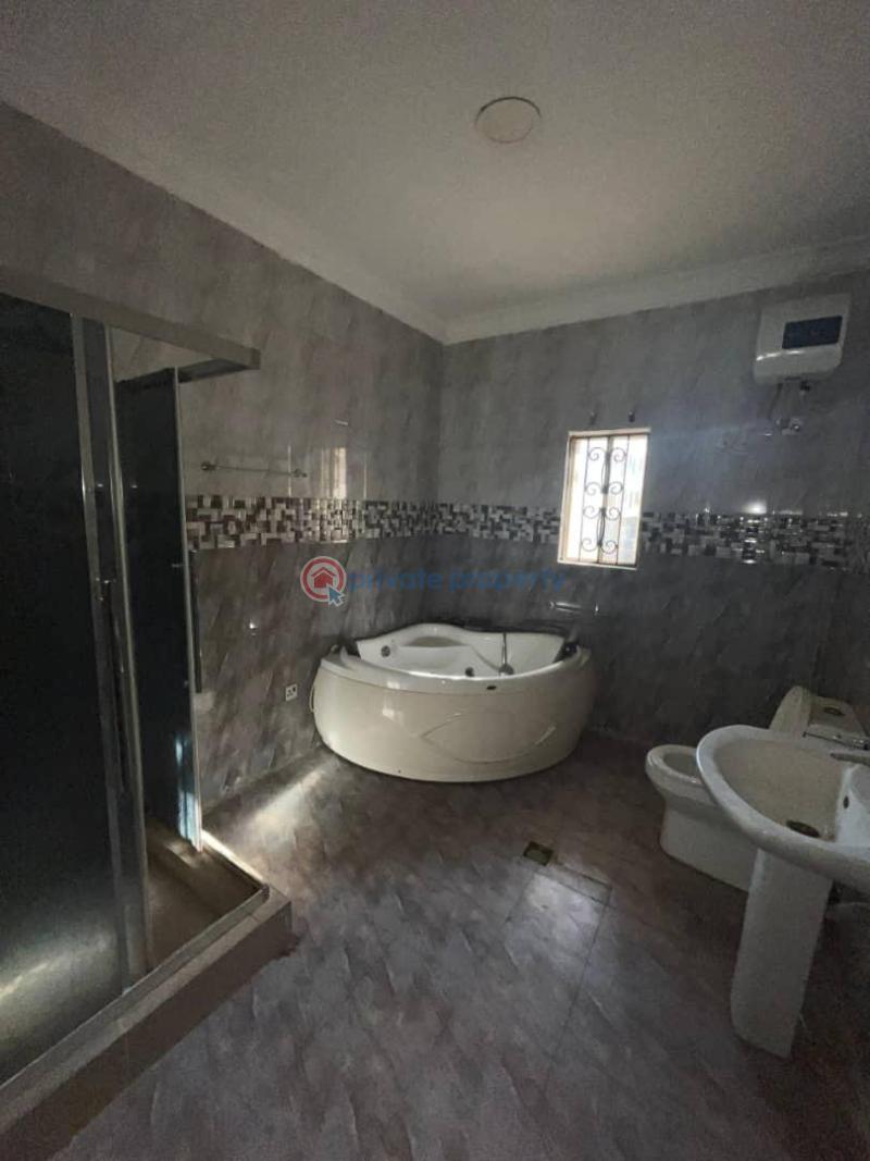 1 bedroom Mini Flat For Rent Oral Estate Lekki Lagos - 3