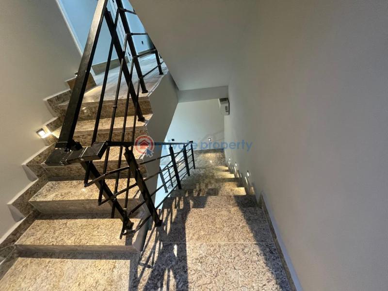 A luxury furnished 4 bedroom - 4 4 bedroom Flat & Apartment For Rent Guzape Abuja Phase 1  - 4