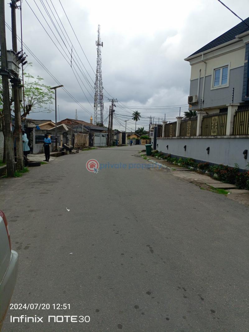 A luxury 4bedroom semi-detached duplex - 1 4 bedroom Semi detached Duplex For Sale Off Adeniran Ogunsanya Avenue Surulere Lagos - 1