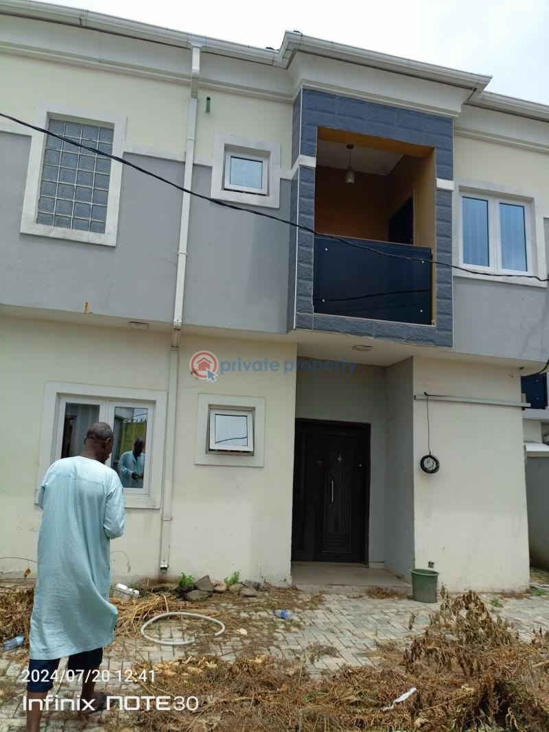A luxury 4bedroom semi-detached duplex - 18 4 bedroom Semi detached Duplex For Sale Off Adeniran Ogunsanya Avenue Surulere Lagos - 18
