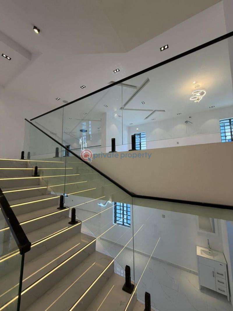 A luxury 5 bedroom detached duplex penthouse + bq + 10kva solar inverter - 9 5 bedroom Detached Duplex For Sale Yemoja Street, Oluyole, Ibadan Oyo - 9