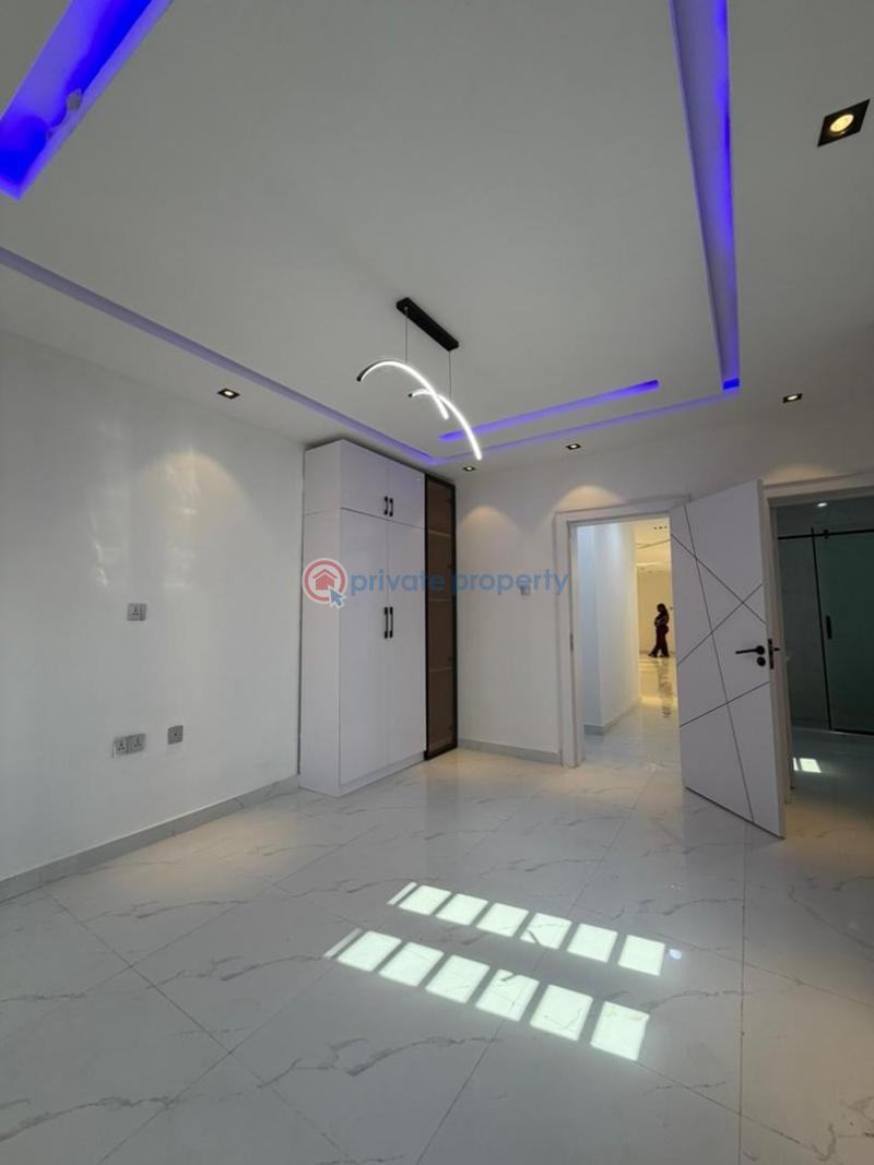 A luxury 5 bedroom detached duplex penthouse + bq + 10kva solar inverter - 5 5 bedroom Detached Duplex For Sale Yemoja Street, Oluyole, Ibadan Oyo - 5