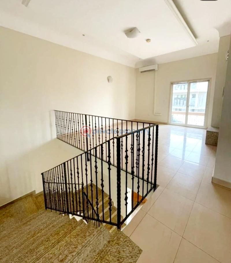 3 bedroom Terraced Duplex For Rent Banana Island Ikoyi Lagos - 5