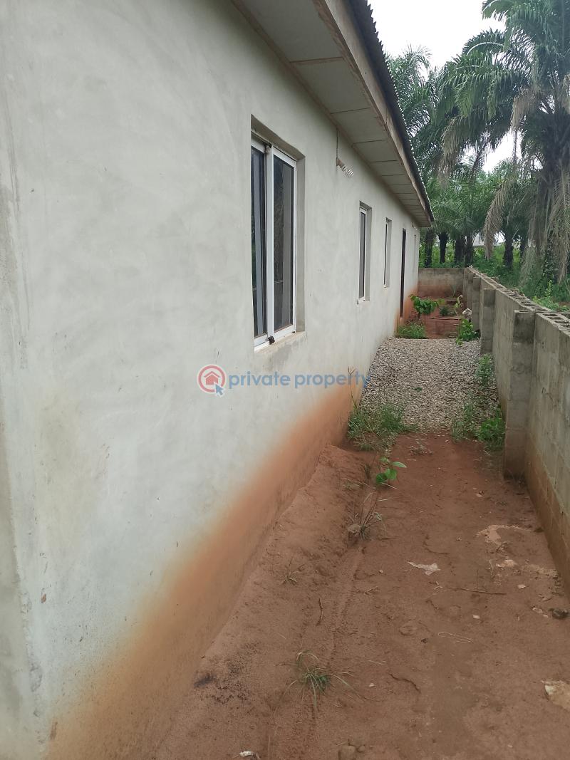 3 bedroom Warehouse For Sale Off Ilaro Road, Oke Erinja Via Owode Bus Stop. Oba Obafemi Owode Ogun - 11